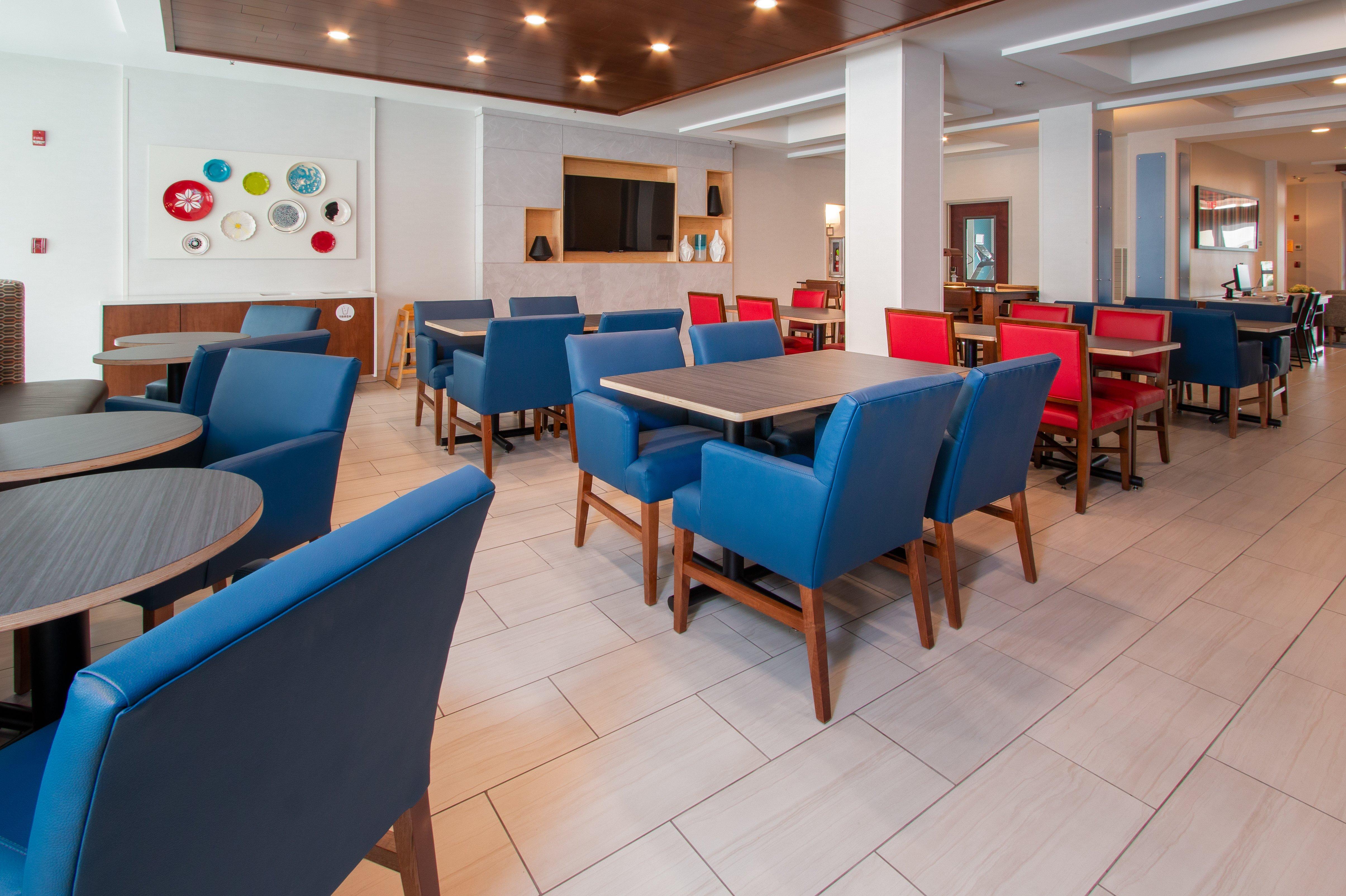 Holiday Inn Express & Suites Tupelo By Ihg Exterior foto