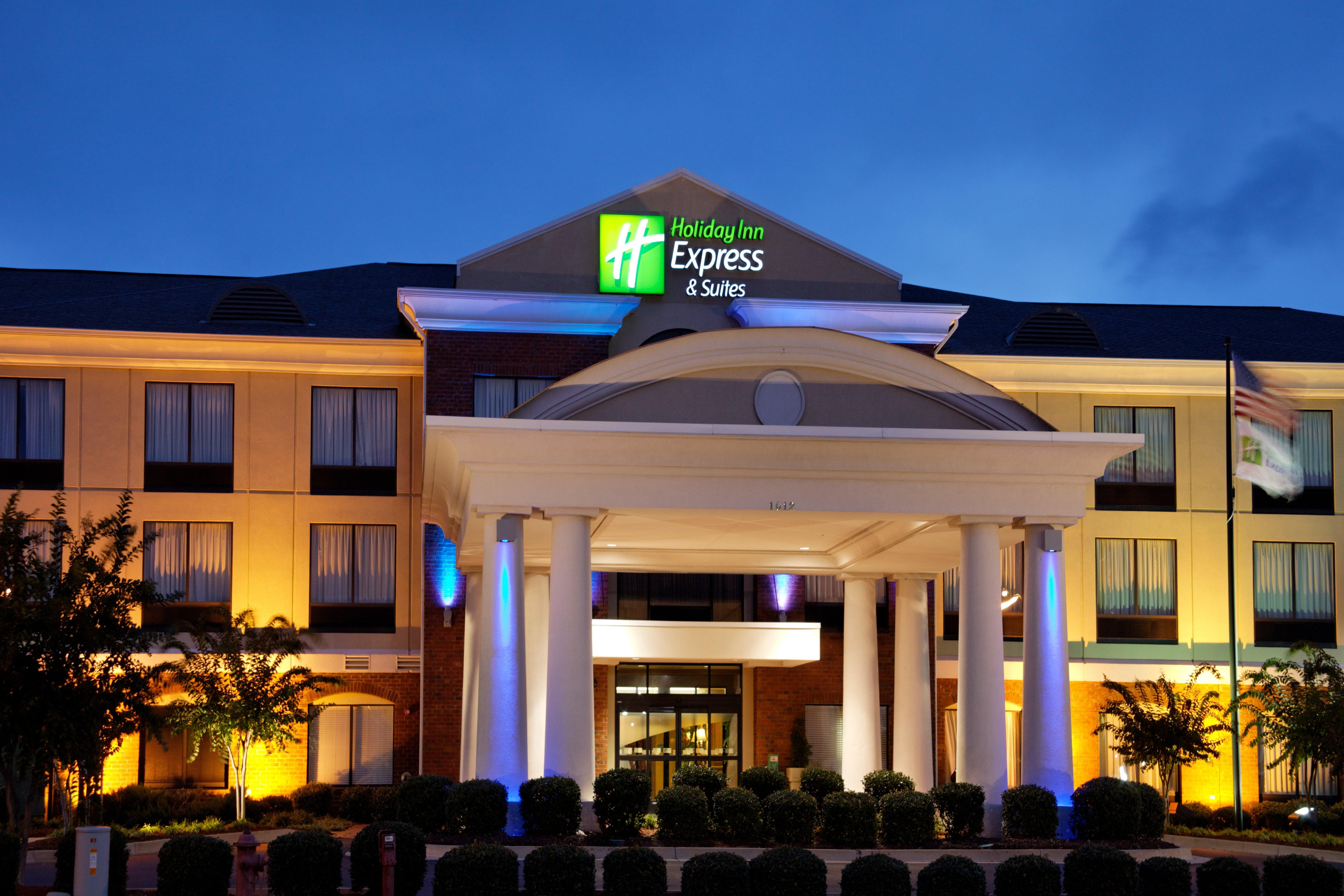 Holiday Inn Express & Suites Tupelo By Ihg Exterior foto