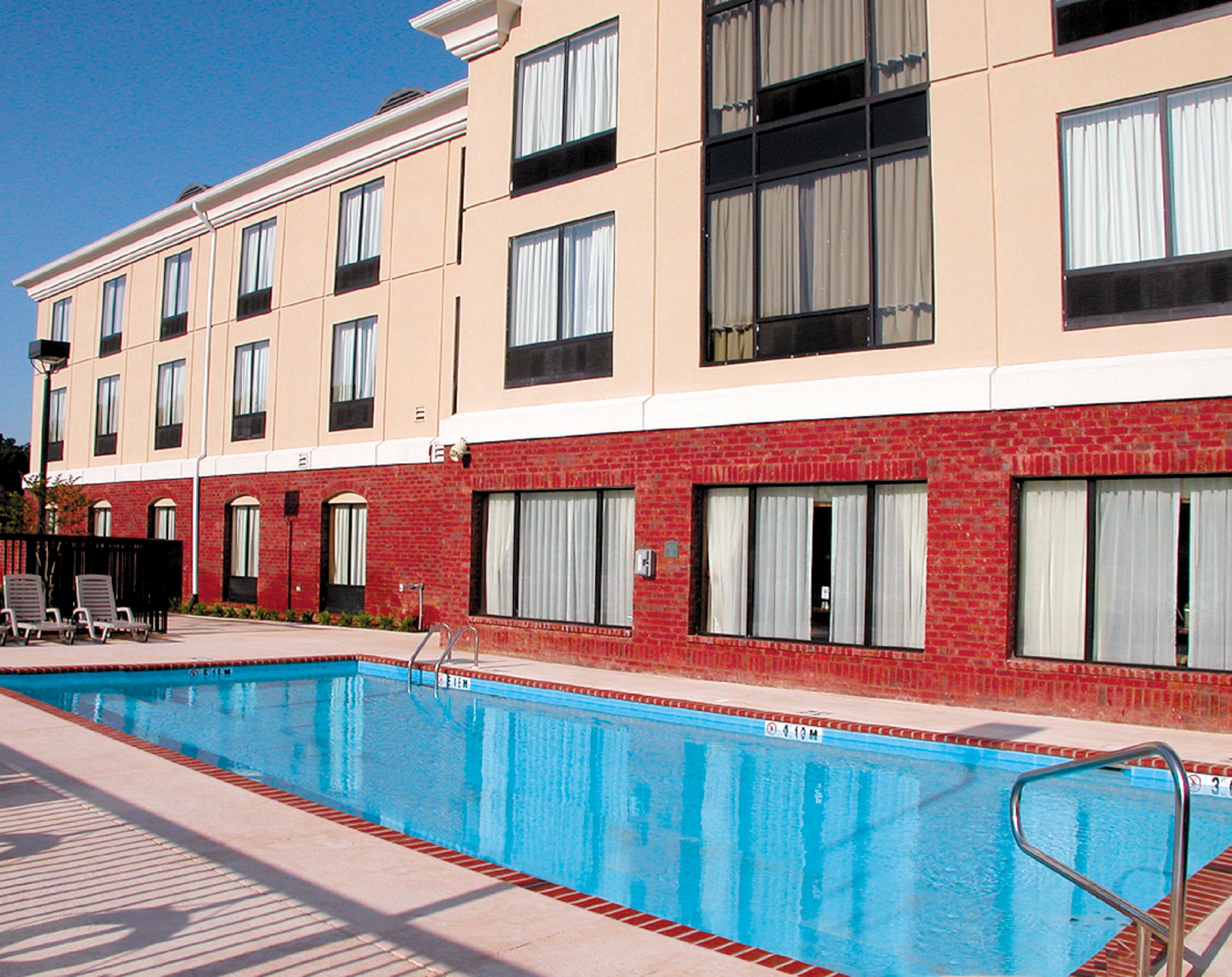 Holiday Inn Express & Suites Tupelo By Ihg Exterior foto