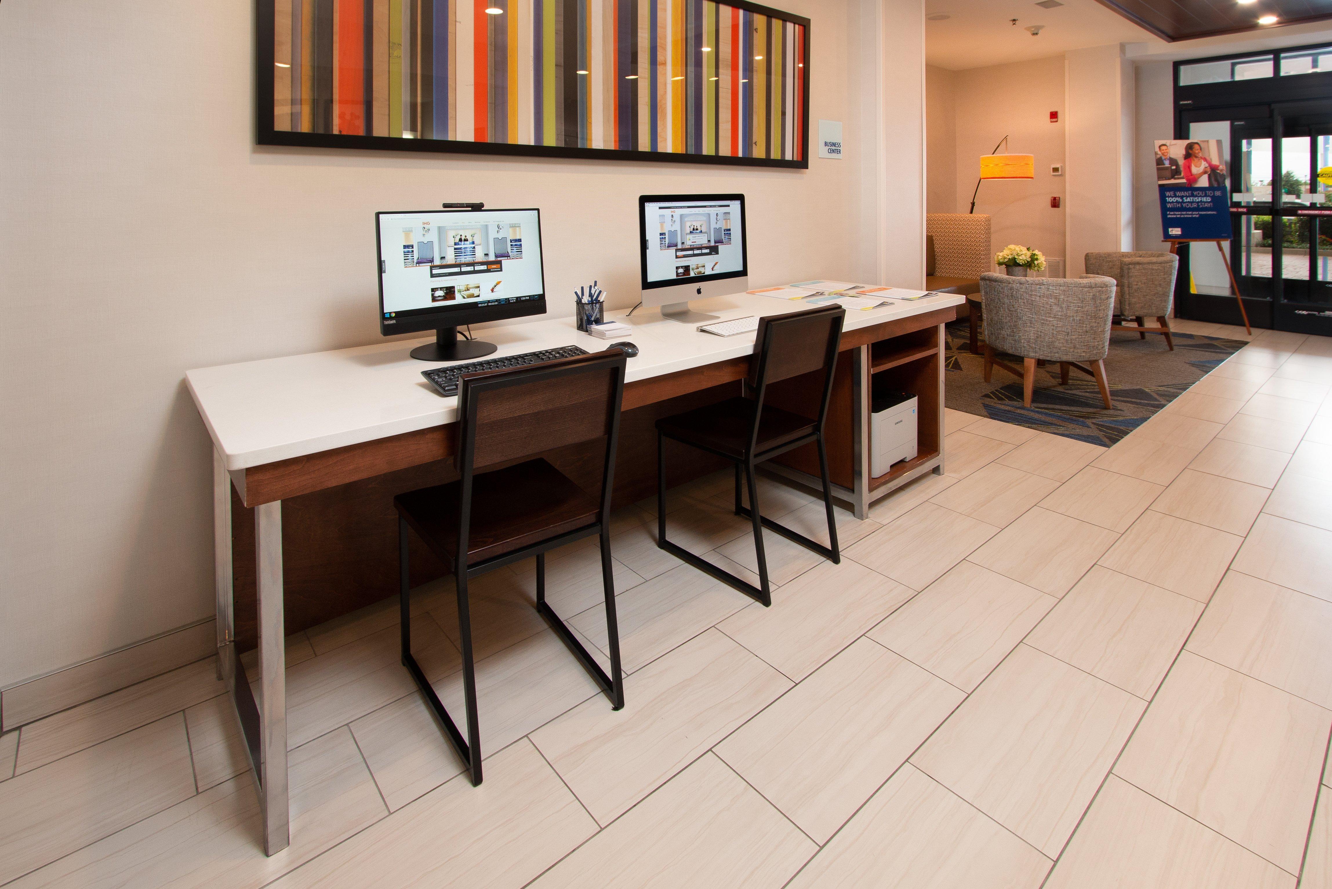Holiday Inn Express & Suites Tupelo By Ihg Exterior foto