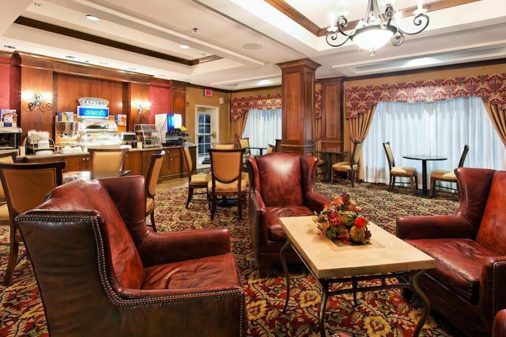 Holiday Inn Express & Suites Tupelo By Ihg Restaurant foto